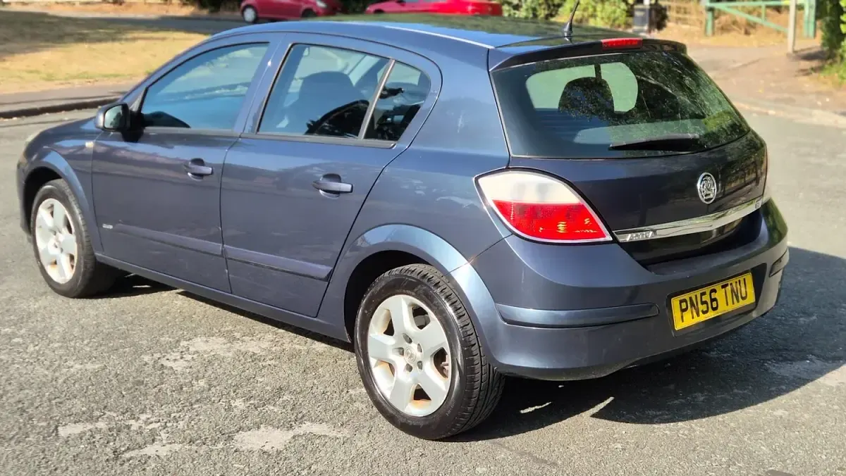 Used Vauxhall Astra Club 2006 Black Hatchback