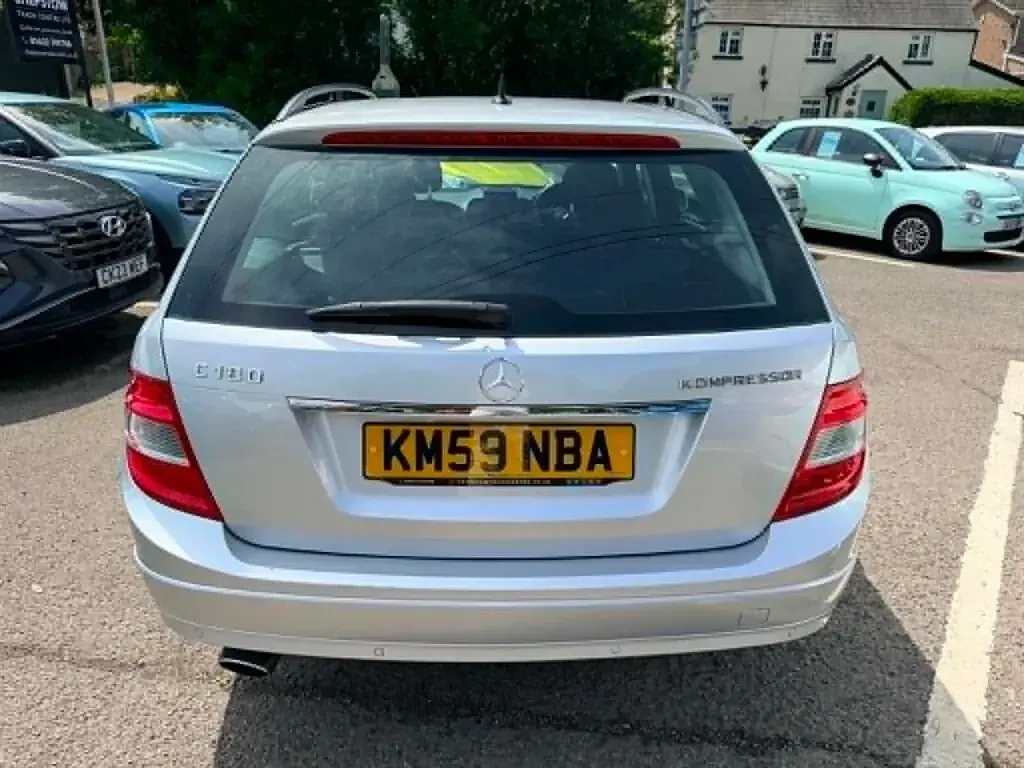 Used Mercedes C180 156 HP (114 kW) 2009 Silver Estate