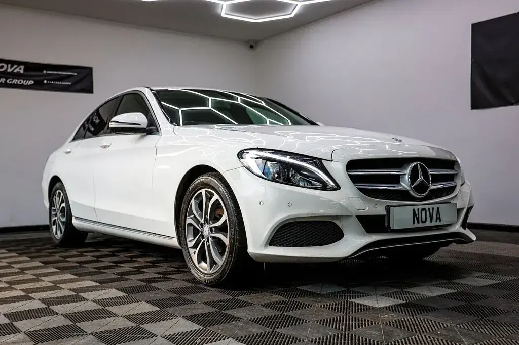 Used Mercedes C200 136 HP (100 kW) 2017 White Sedan