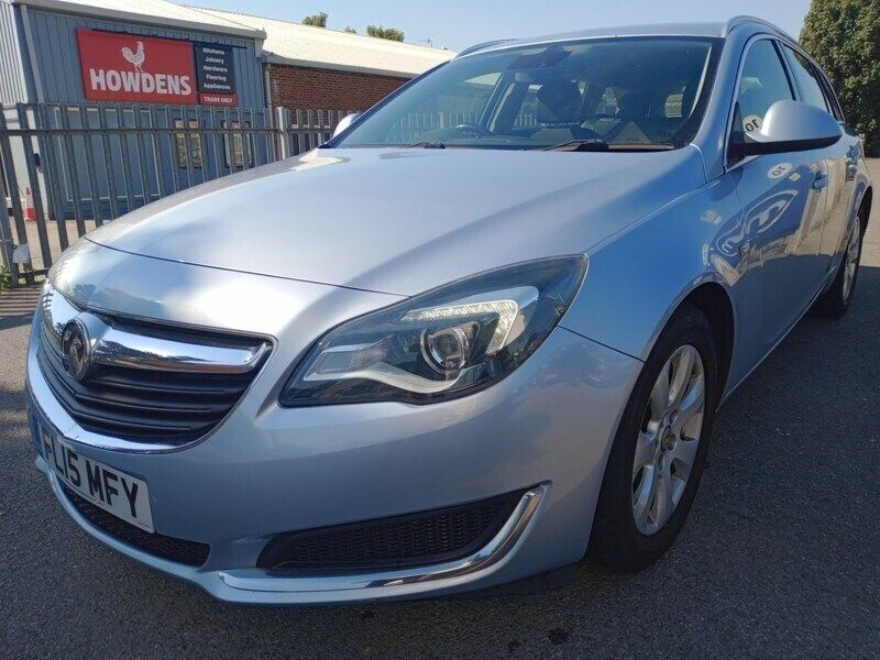 Silver Used 2015 Vauxhall Insignia Estate | £5,995 (A bit pricey) - Image 1/4