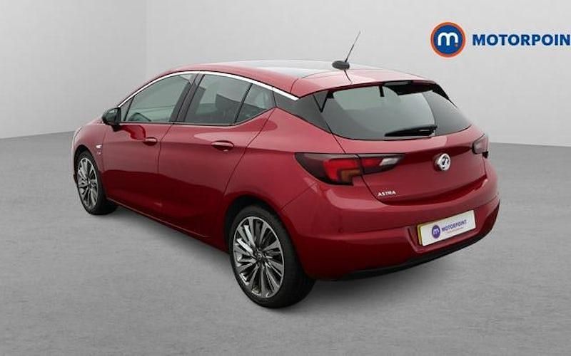 Used Vauxhall Astra Edition 145 HP (106 kW) 2021 Red Hatchback