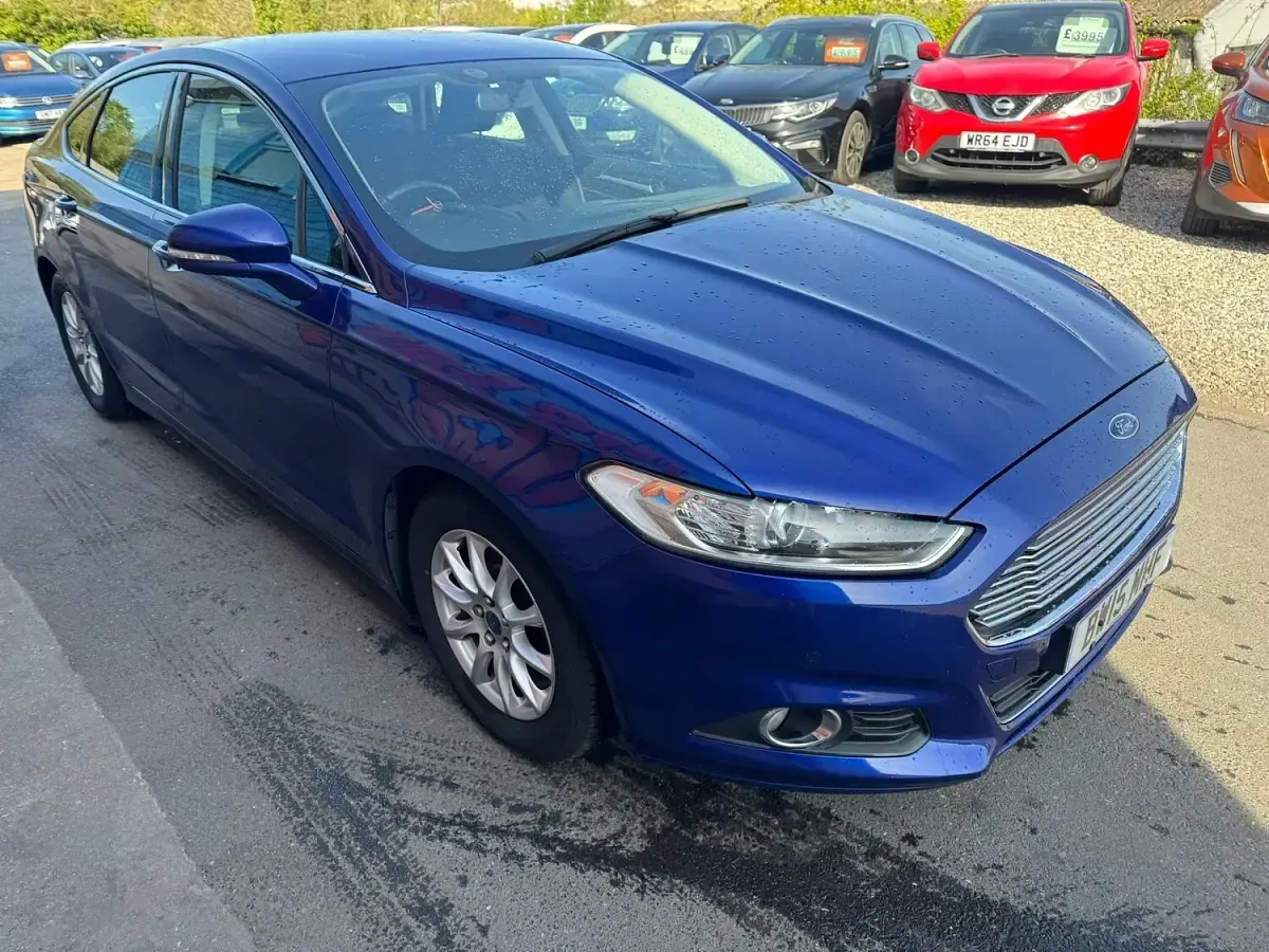 Used Ford Mondeo Zetec 150 HP (110 kW) 2015 Blue Hatchback
