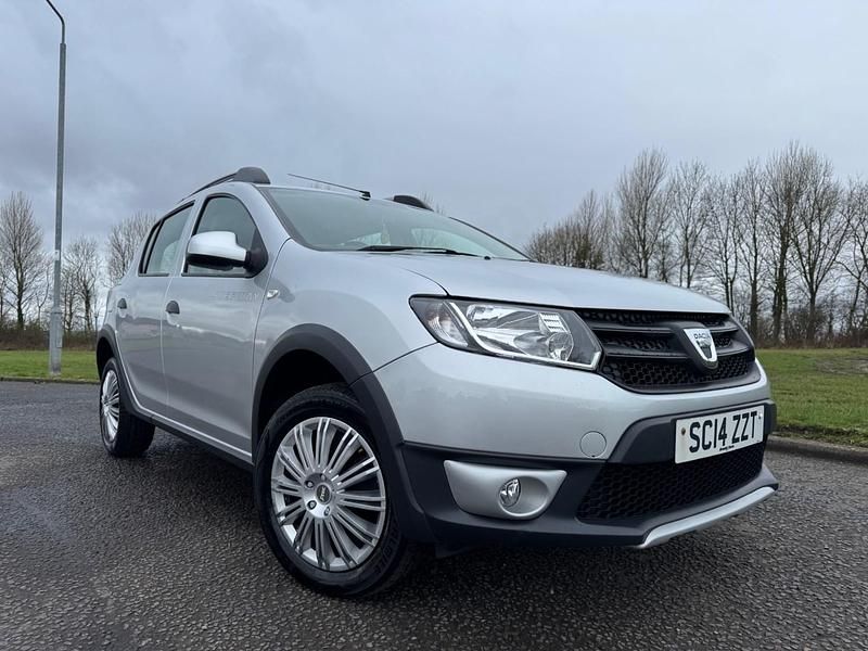 Used Dacia Sandero Ambiance 90 HP (66 kW) 2014 Silver Hatchback
