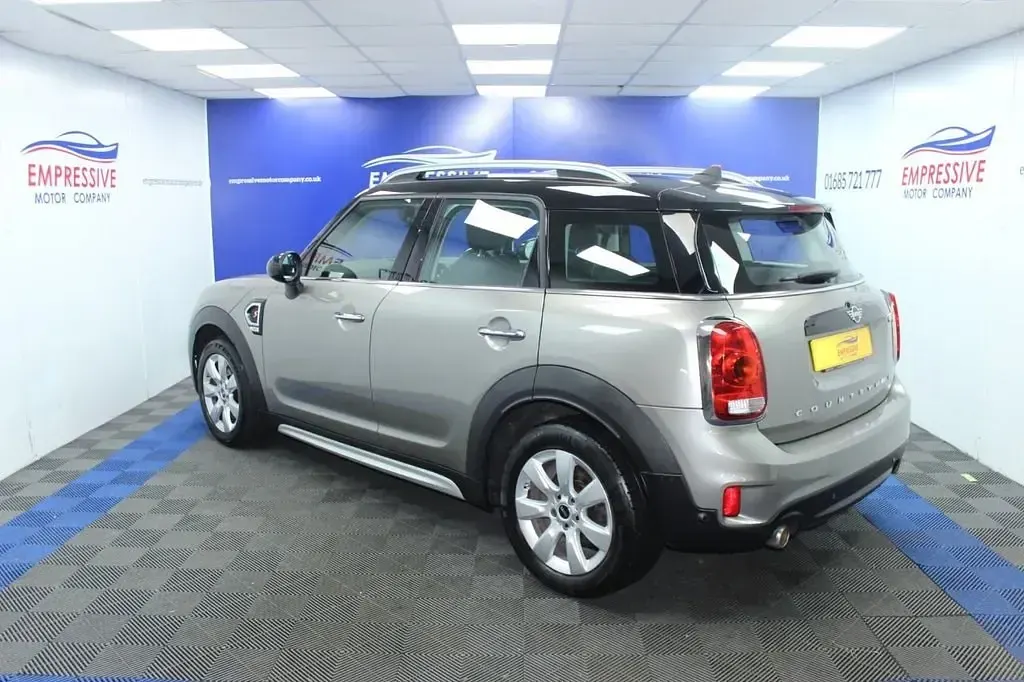 Usado Mini Cooper S 192 HP (141 kW) 2019 Prateado Citadino