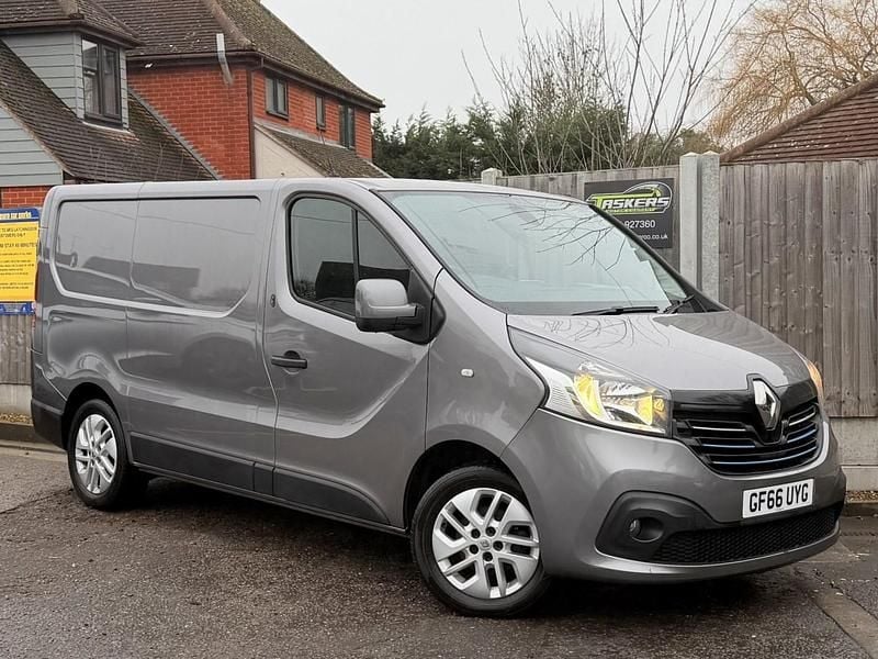 Grey Used 2016 Renault Trafic MPV | £8,497 (Fair price) - Image 1/4
