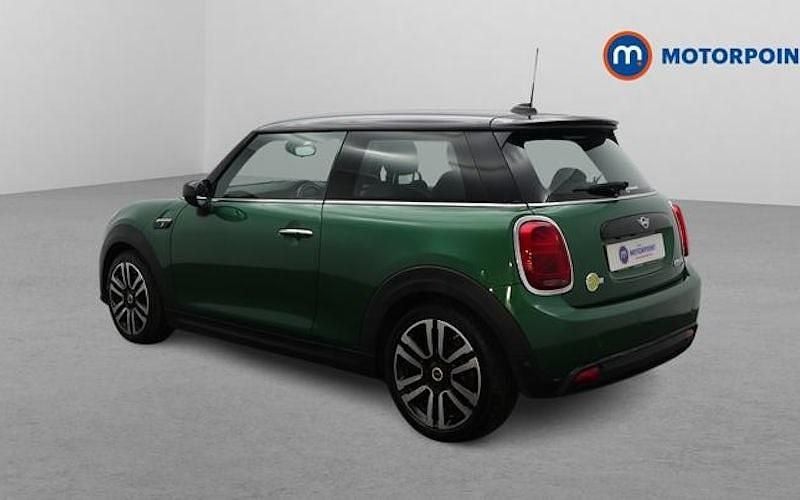 Used Mini Cooper Level 2 135 kW (184 HP) 2023 Hatchback