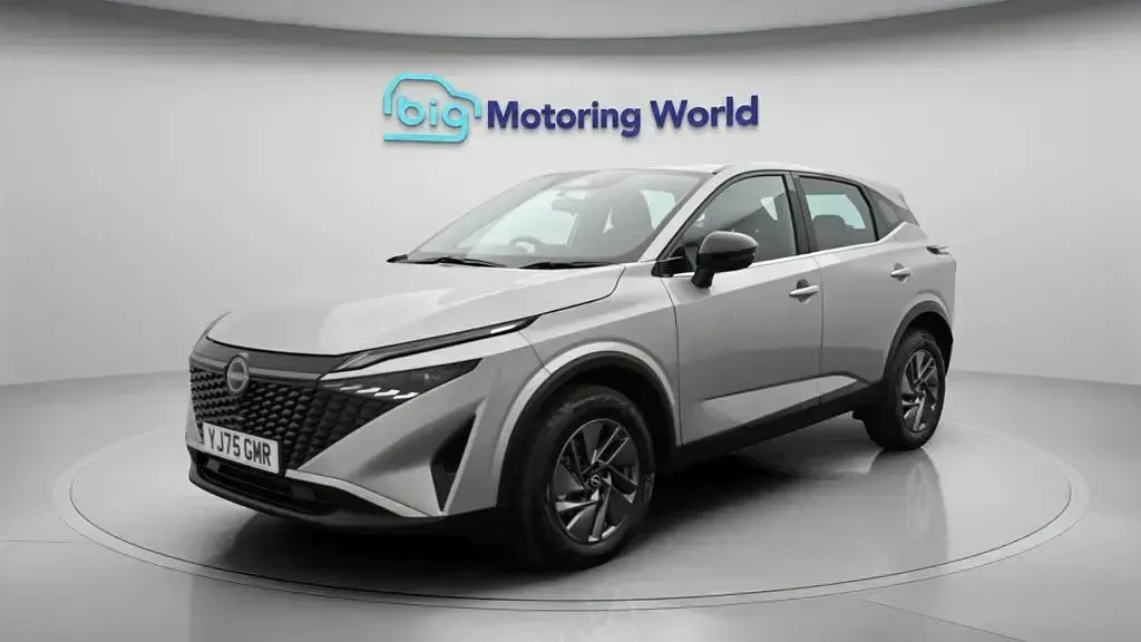 New Nissan Qashqai Acenta Premium 158 HP (116 kW) 2025 Silver SUV