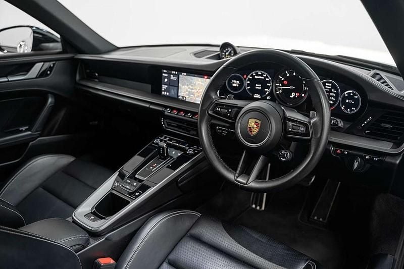 Used Porsche 911 Carrera 385 HP (283 kW) 2019 Black Coupe