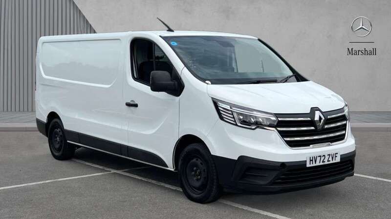 White Used 2023 Renault Trafic Business Van | £20,994 (Expensive) - Image 1/4