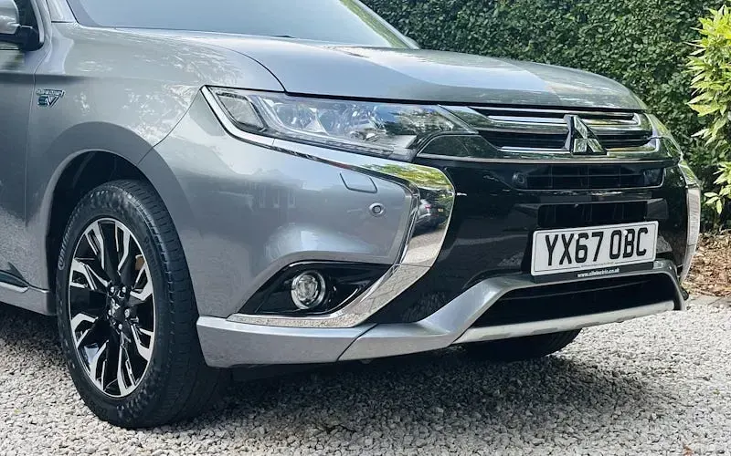 Used Mitsubishi Outlander P-HEV 203 HP (149 kW) 2017 Grey SUV