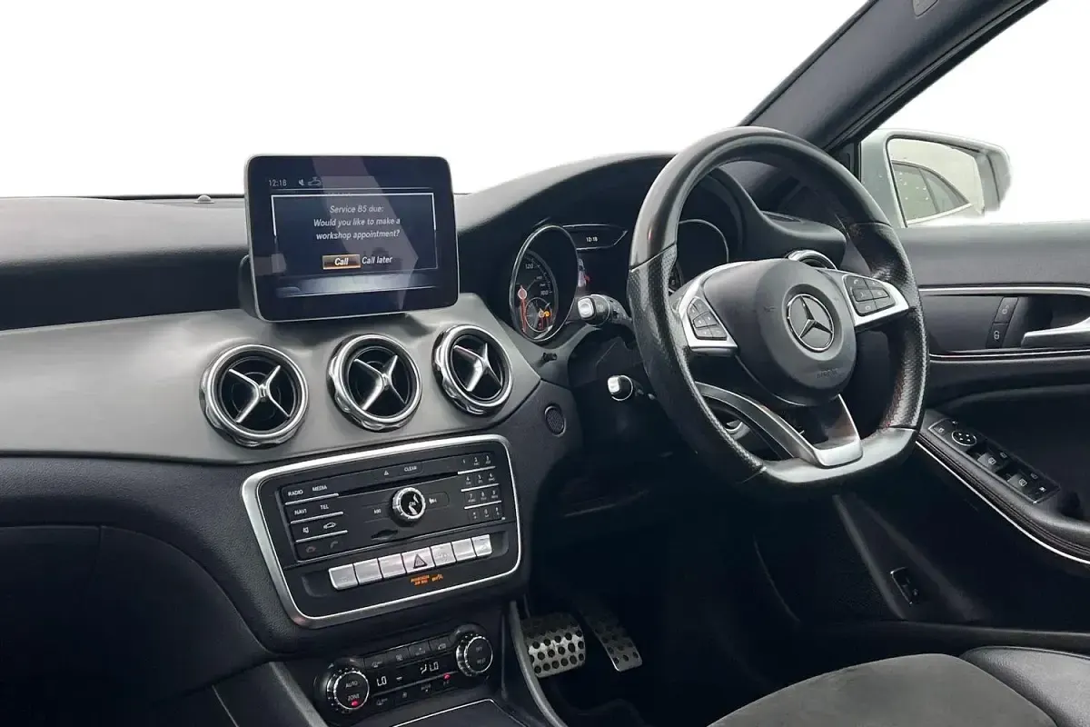 Used Mercedes GLA220 AMG line 177 HP (130 kW) 2018 Silver SUV