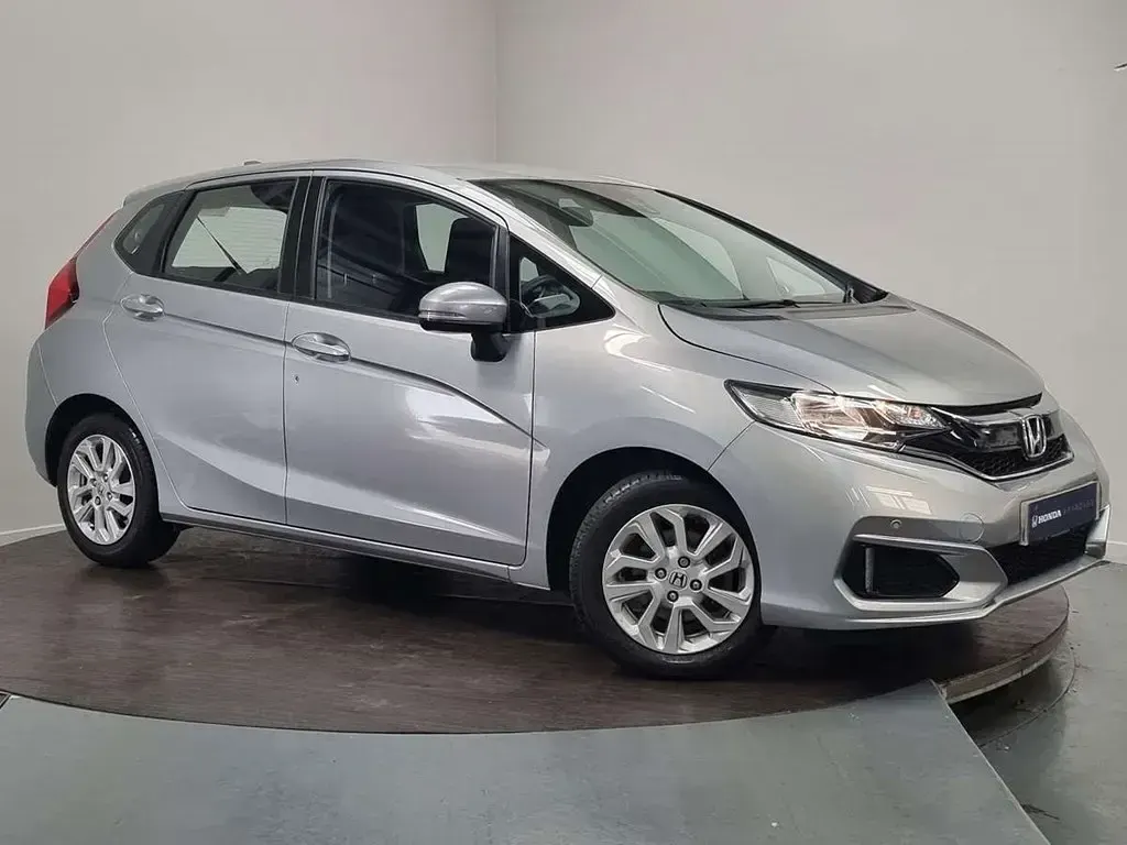 Used Honda Jazz SE 102 HP (75 kW) 2019 Silver Hatchback