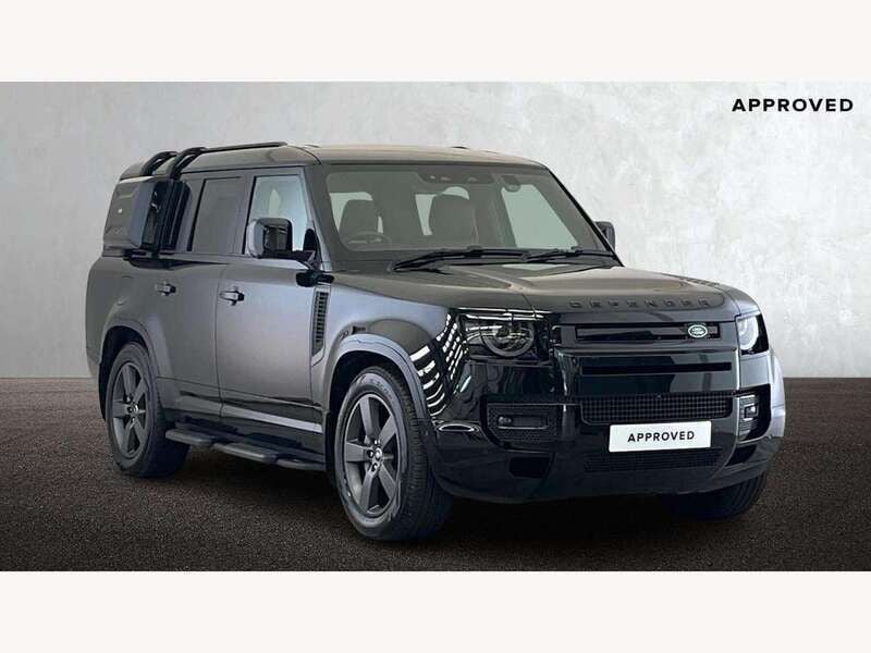 Black Used 2025 Land Rover Defender HSE Dynamic SUV | £78,350 (Fair price) - Image 1/4