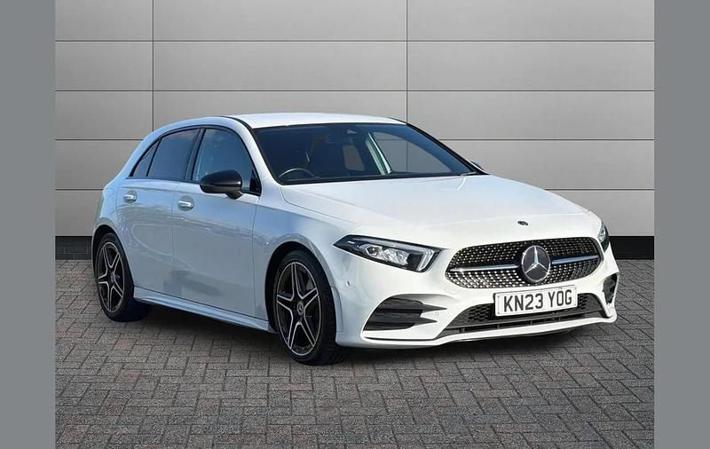Used Mercedes A200 Executive 163 HP (119 kW) 2023 White Hatchback