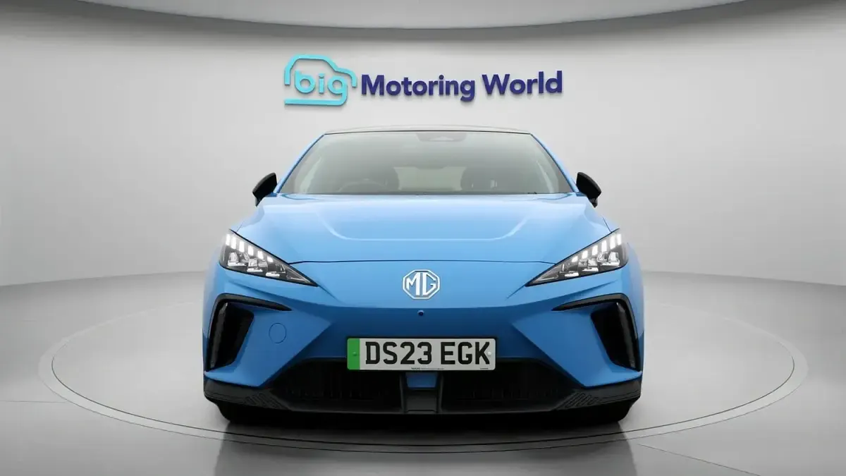 Used MG MG4 EV Trophy 319 kW (435 HP) 2023 Blue Hatchback