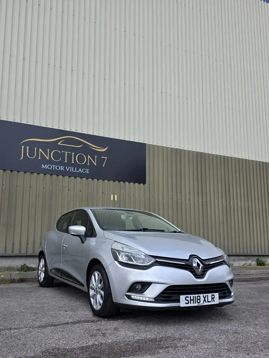 Used Renault Clio Dynamique 2018 Silver Hatchback