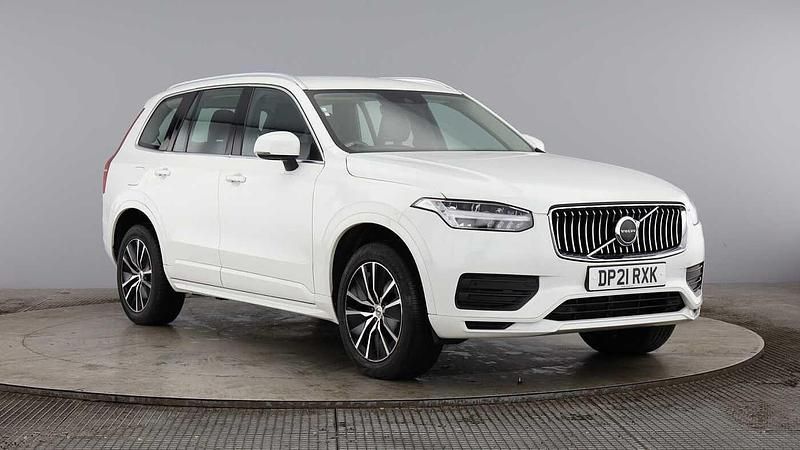 Used 2022 Volvo XC90 Momentum SUV | £32,490 (Super price) - Image 1/4