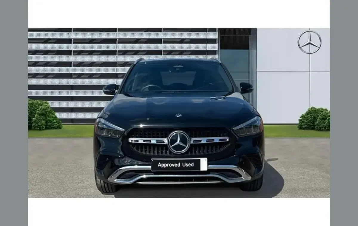 Used Mercedes GLA200 Executive 161 HP (118 kW) 2024 Black SUV