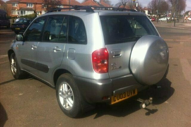 Used Toyota RAV4 147 HP (108 kW) 2003 SUV