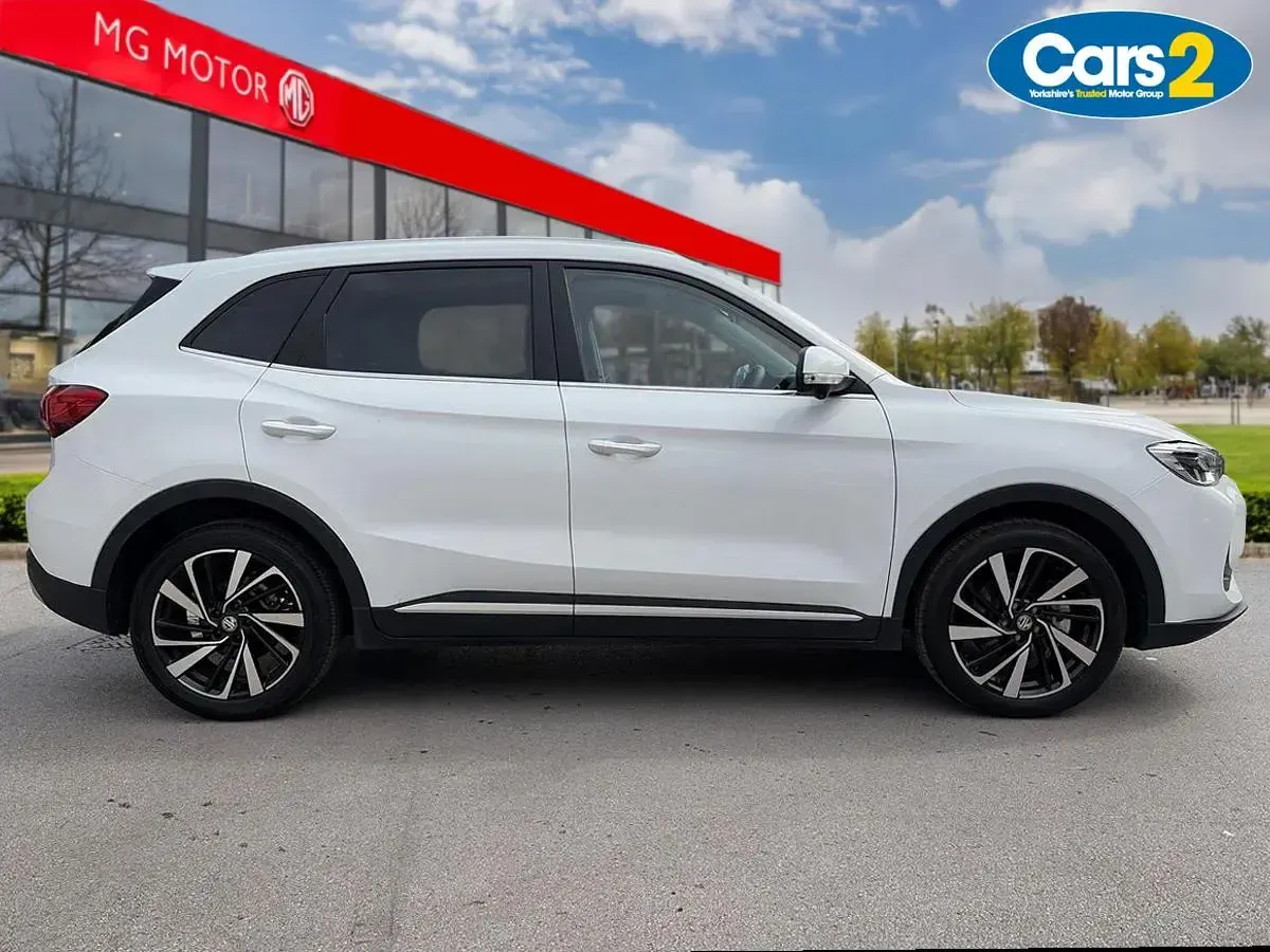 Used MG ZS Trophy 196 HP (144 kW) 2025 White SUV