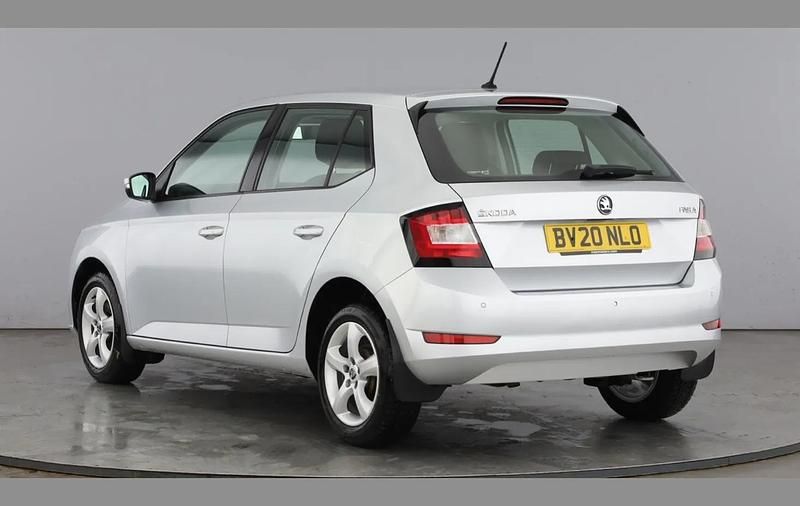 Used Skoda Fabia SE 95 HP (69 kW) 2020 Brilliant silver metallic Hatchback