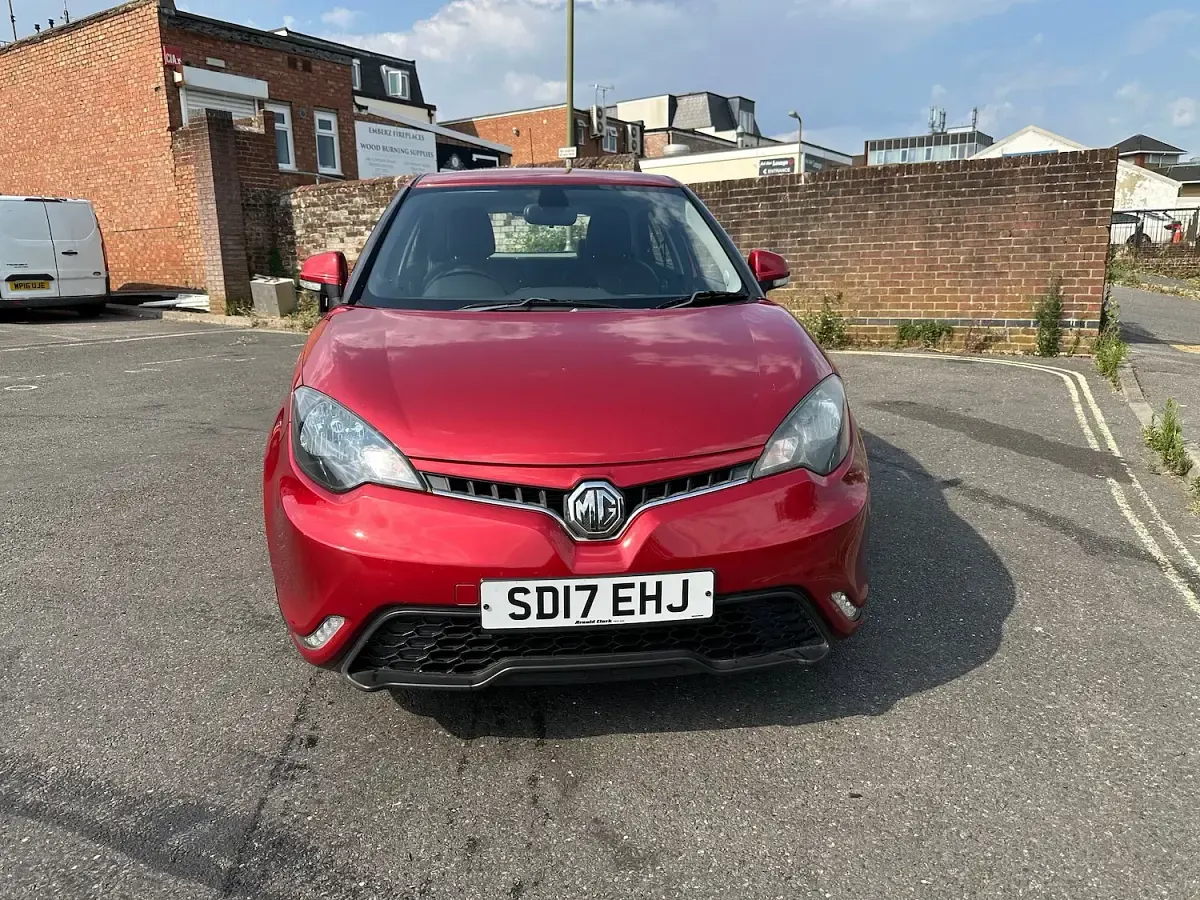 Used MG MG3 106 HP (77 kW) 2017 Red Hatchback