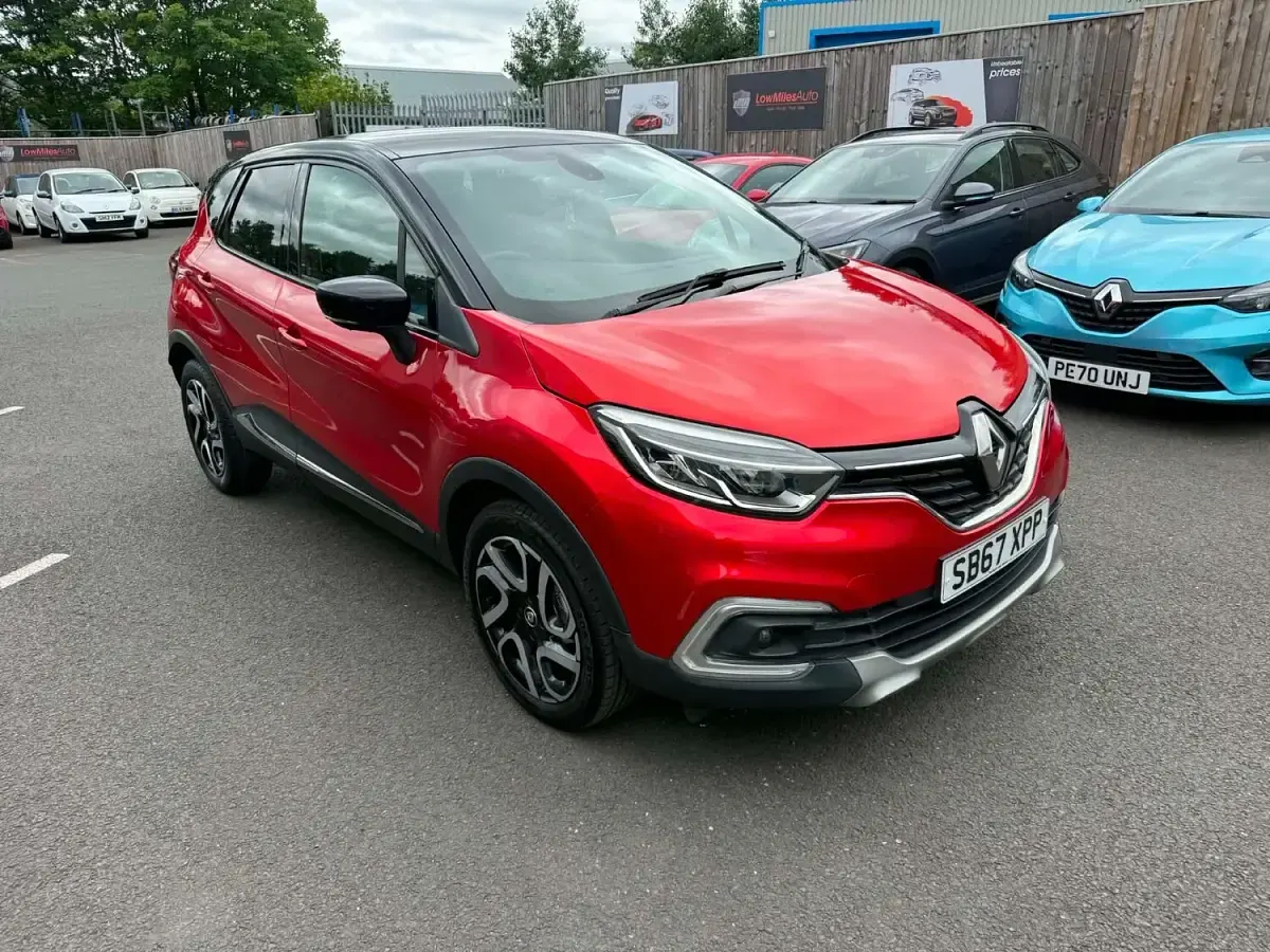 Used Renault Captur Dynamique 2018 Red SUV