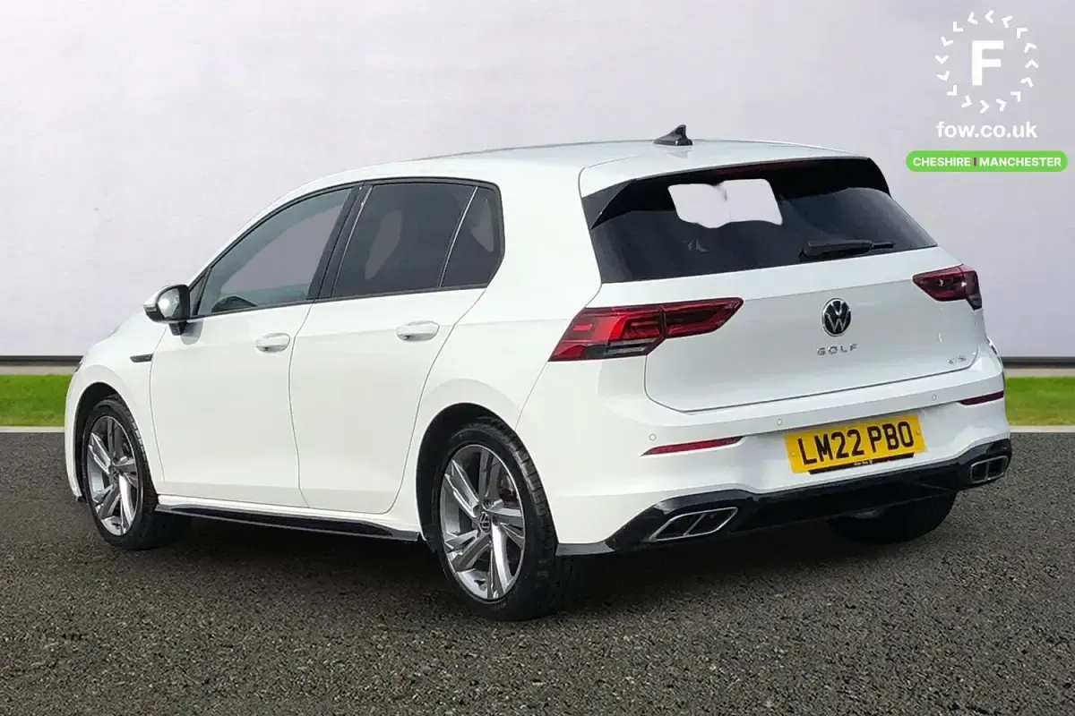 Used VW Golf VIII R-line 150 HP (110 kW) 2022 White Hatchback