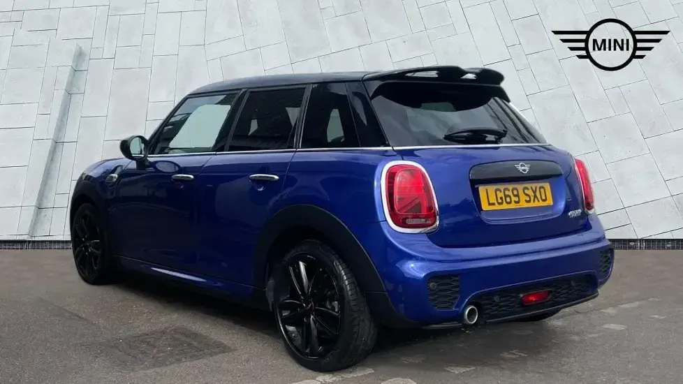 Used Mini Cooper Hatch 134 HP (98 kW) 2019 Blue Hatchback