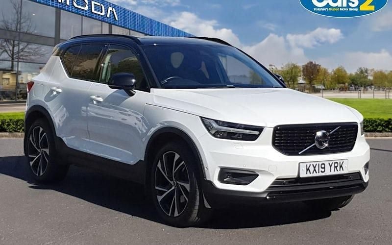 Begagnad Volvo XC40 R-Design Pro 190 HK (139 kW) 2019 SUV