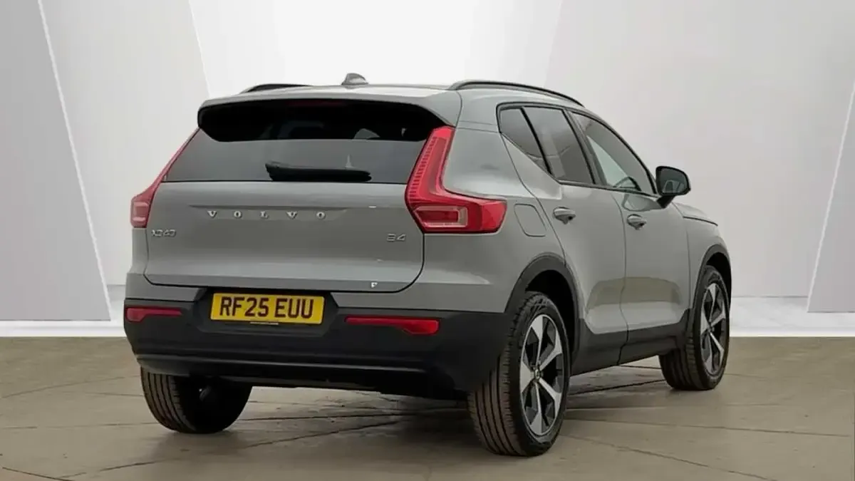Used Volvo XC40 Plus 194 HP (142 kW) 2026 SUV