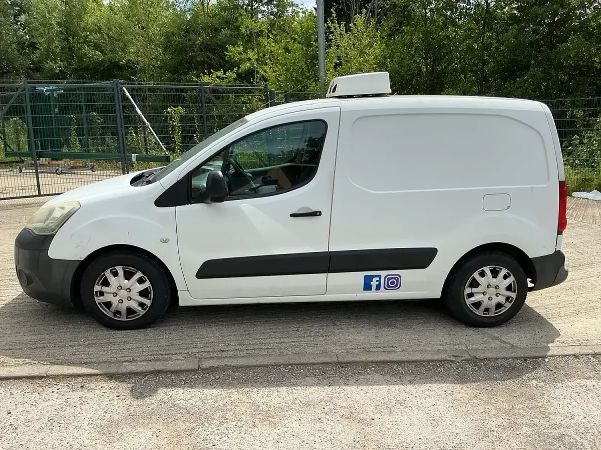 Used Citroën Berlingo 75 HP (55 kW) 2009 White MPV
