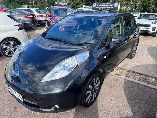 Used Nissan Leaf Tekna 80 kW (109 HP) 2015 Black Hatchback
