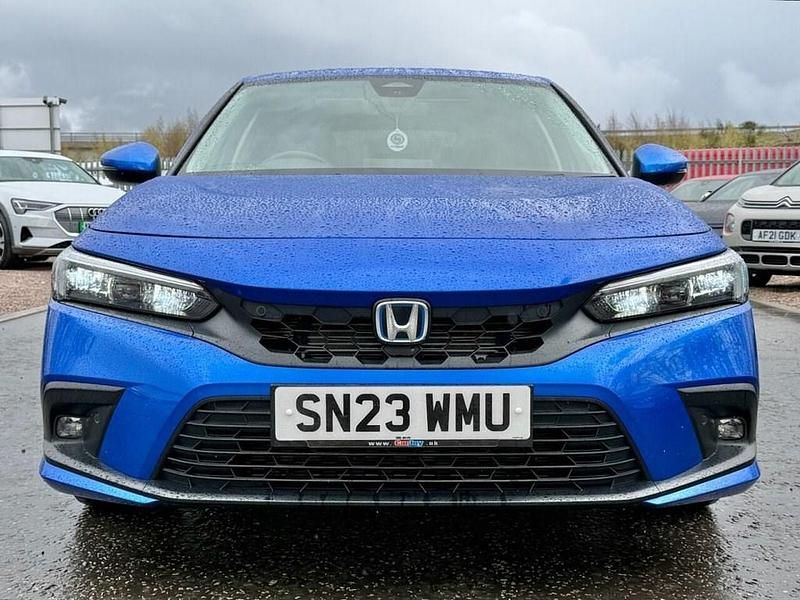 Begagnad Honda Civic Advance 184 HK (135 kW) 2023 Blå Halvkombi