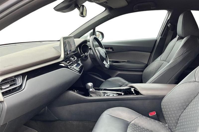 Used Toyota C-HR 184 HP (135 kW) 2022 Grey SUV