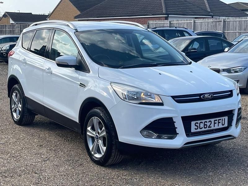 Używany Ford Kuga Zetec 163 KM (119 kW) 2013 Biały SUV