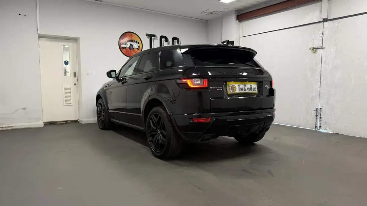 Used Land Rover Range Rover evoque HSE Dynamic 240 HP (176 kW) 2018 Black Estate