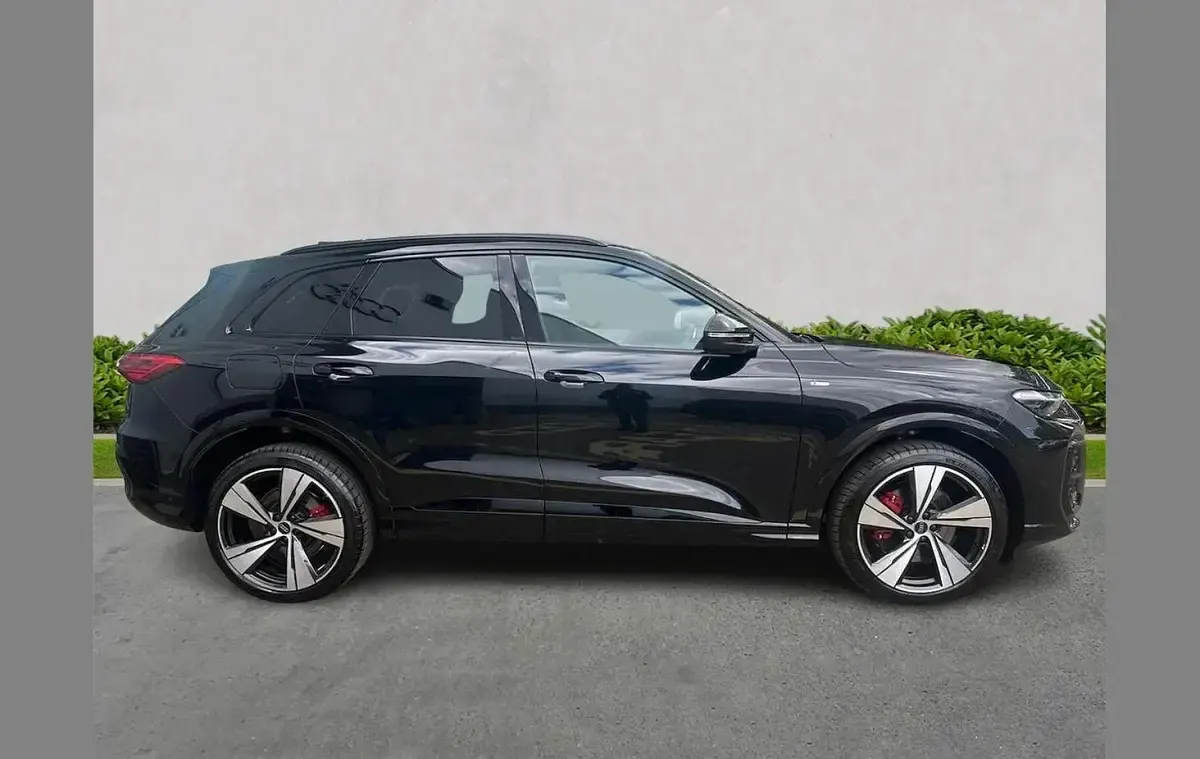 Used Audi Q5 Advanced 204 HP (150 kW) 2025 Black SUV