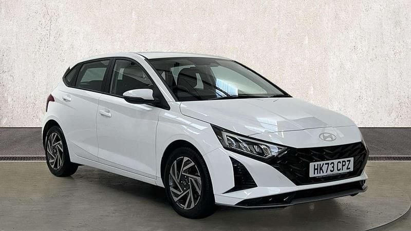 White Used 2023 Hyundai i20 Advanced Hatchback | £16,490 (Fair price) - Image 1/4