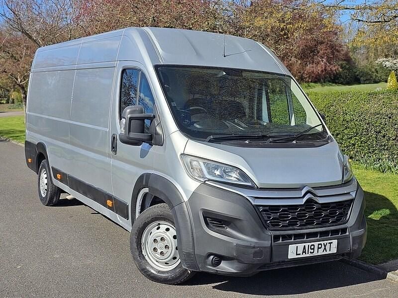 Used Citroën Relay 130 HP (95 kW) 2019 Silver Van