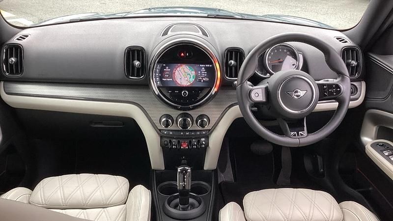 Used Mini Cooper Countryman Exclusive 134 HP (98 kW) 2022 Green SUV