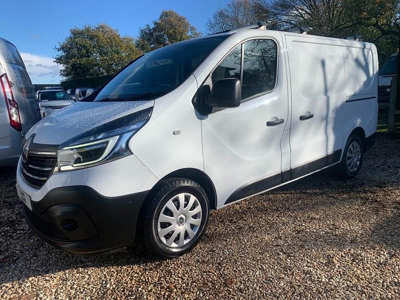 Used Renault Trafic Business 120 HP (88 kW) 2021 White MPV