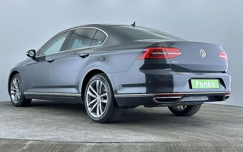 Used VW Passat GTE 218 HP (160 kW) 2017 Grey Sedan