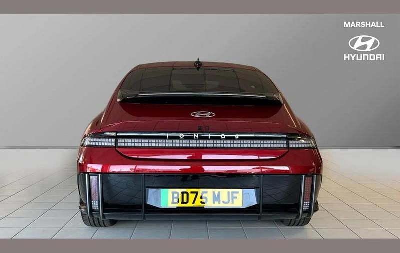 Usado Hyundai Ioniq 6 Premium 167 kW (228 HP) 2025 Vermelho Sedan
