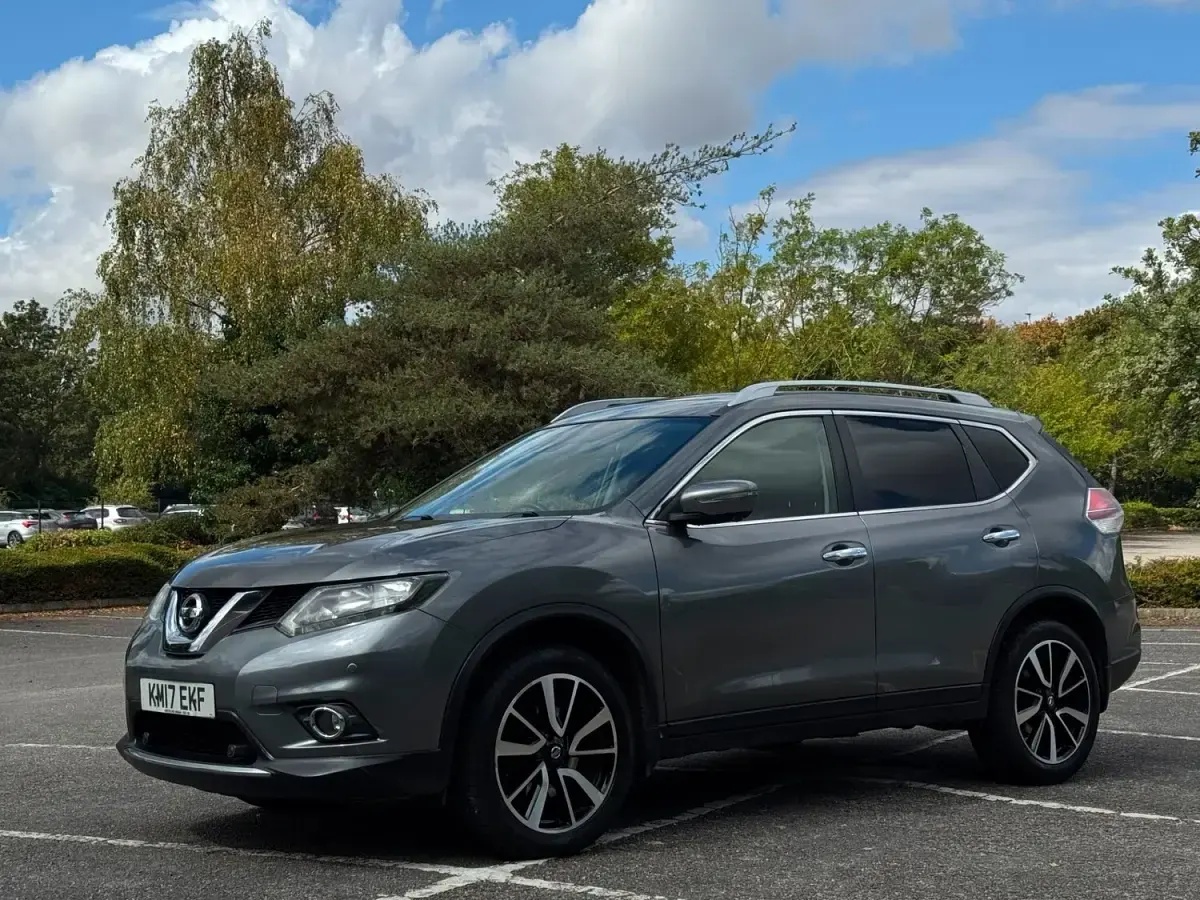 Used Nissan X-Trail N-Vision 177 HP (130 kW) 2017 Grey SUV