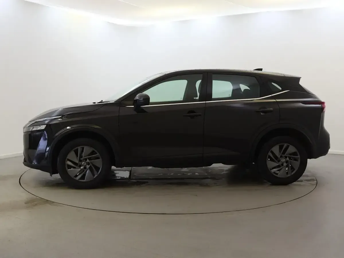 Used Nissan Qashqai Acenta Premium 2022 Black SUV