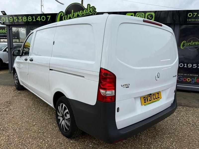 Used Mercedes Vito Progressive 134 HP (98 kW) 2021 White Van