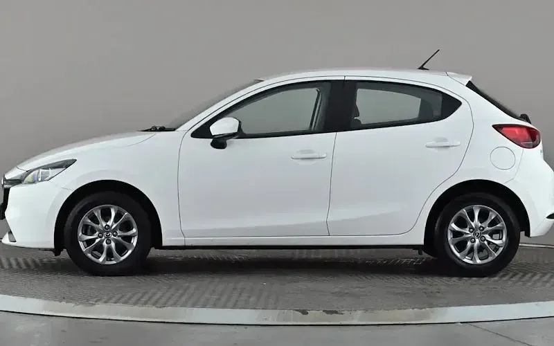 Used Mazda 2 Center-Line 116 HP (85 kW) 2023 White Hatchback