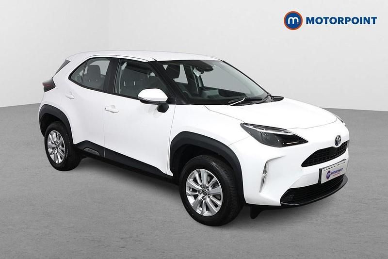 White Used 2022 Toyota Yaris Hybrid Estate | £18,099 (Super price) - Image 1/4