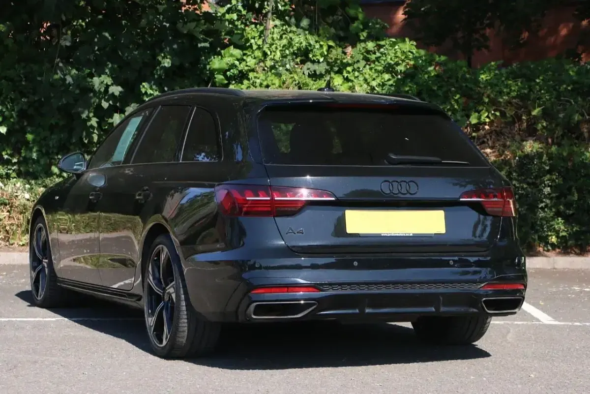 Used Audi A4 Black Edition 201 HP (147 kW) 2023 Black Estate